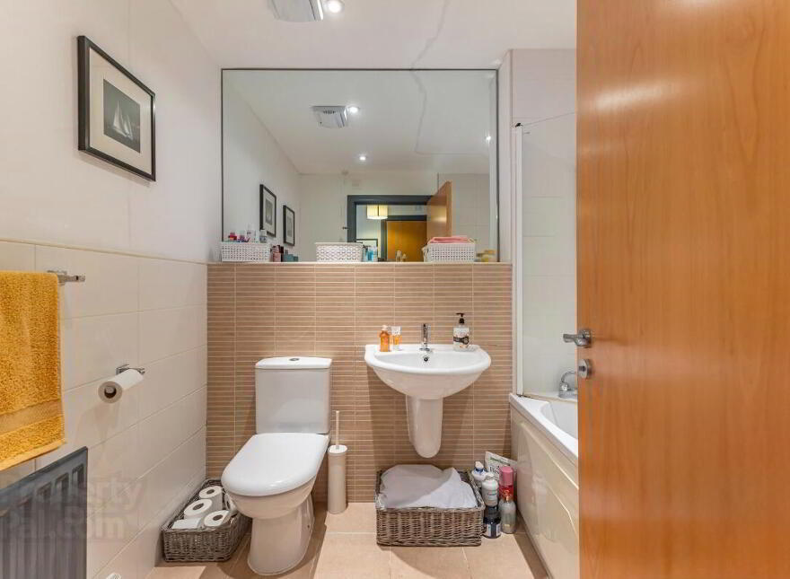 25, Luna Building, Redwoods, Dunmurry, Belfast, BT17 9FP