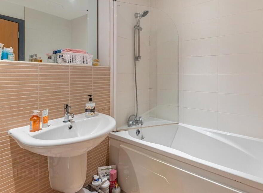 25, Luna Building, Redwoods, Dunmurry, Belfast, BT17 9FP