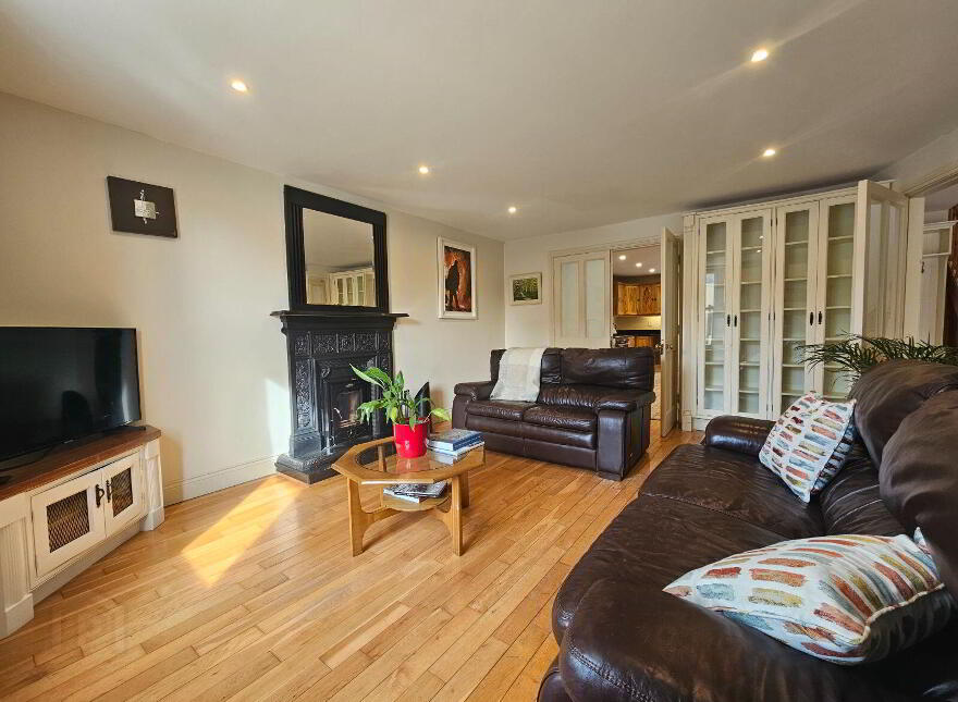 Lower Main Street, Killacolla, Killacolla, V94RW6X