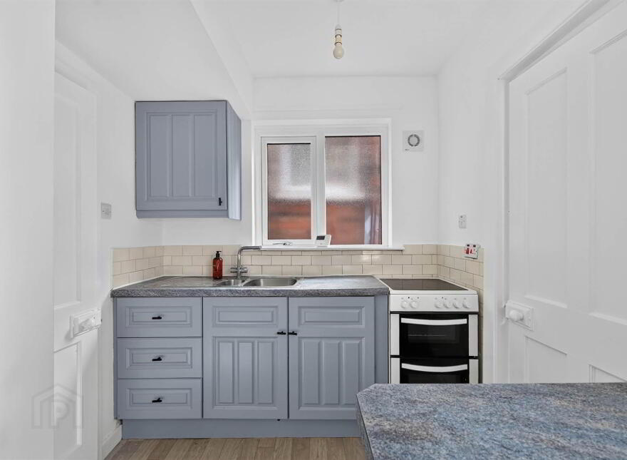 7 Mount Prospect Park, Belfast, BT9 7BG