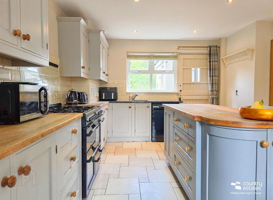 4 St. Patricks Gardens, Templepatrick, Ballyclare, BT39 0AD