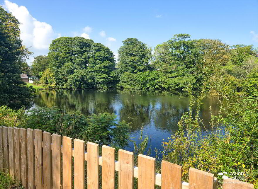 4 St. Patricks Gardens, Templepatrick, Ballyclare, BT39 0AD