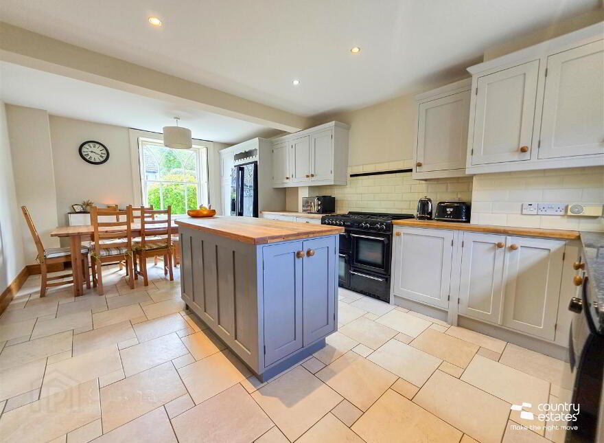 4 St. Patricks Gardens, Templepatrick, Ballyclare, BT39 0AD