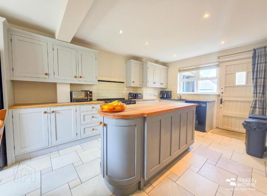 4 St. Patricks Gardens, Templepatrick, Ballyclare, BT39 0AD