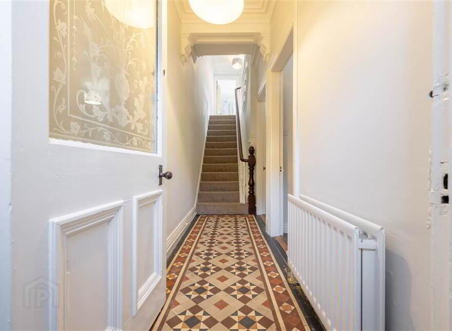 238 Ravenhill Road, Belfast, BT6 8EF