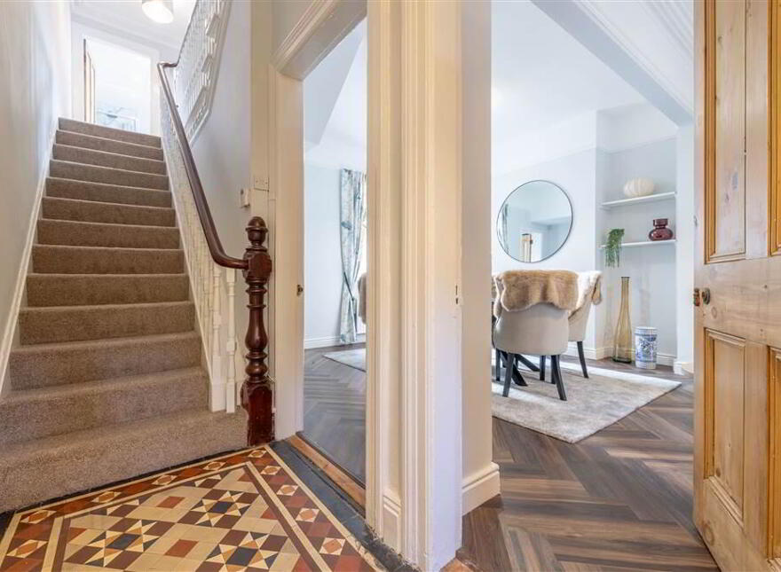 238 Ravenhill Road, Belfast, BT6 8EF