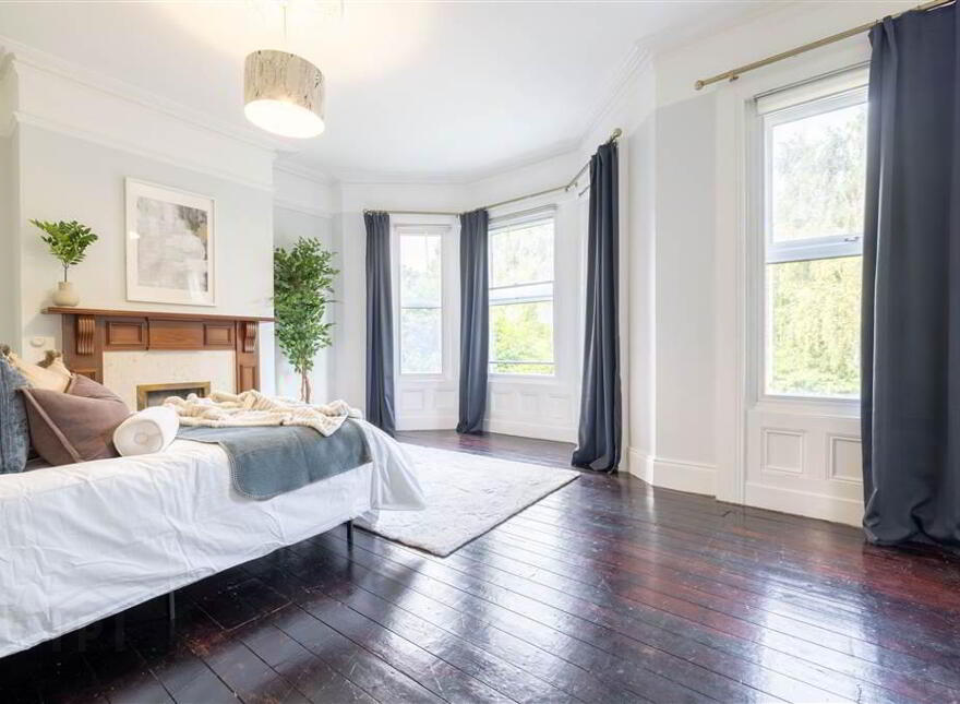 238 Ravenhill Road, Belfast, BT6 8EF