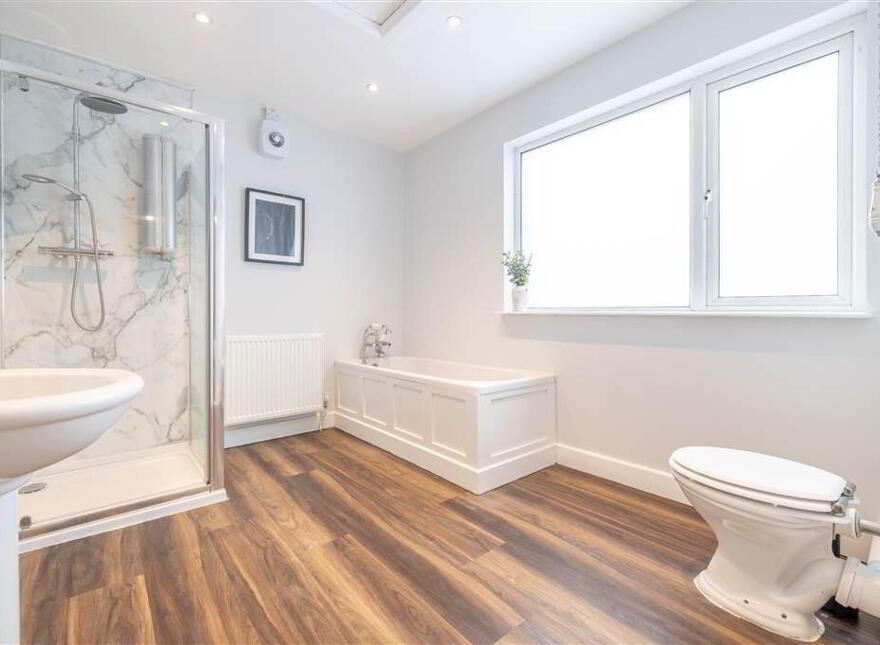 238 Ravenhill Road, Belfast, BT6 8EF