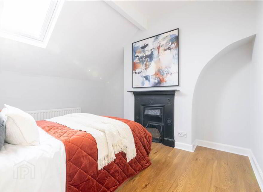 238 Ravenhill Road, Belfast, BT6 8EF