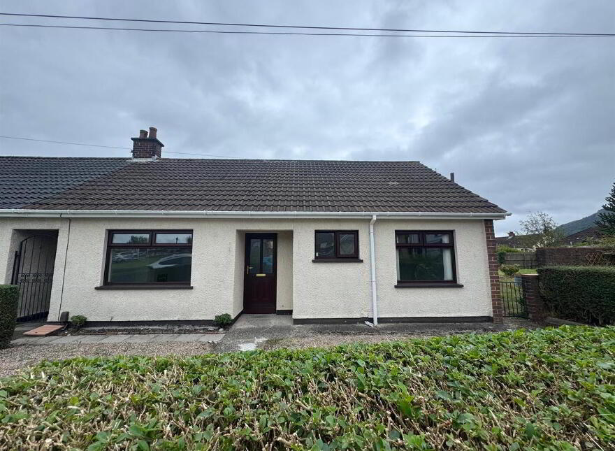 61 Carmeen Drive, Rathcoole, Newtownabbey, BT37 9DL