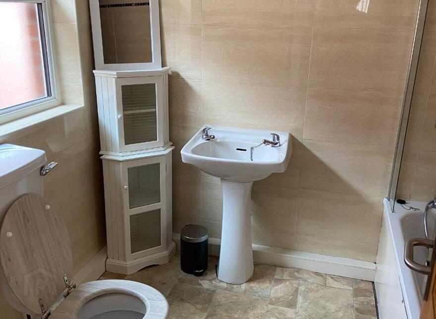 Donnybrook Street, Belfast, BT9 7DB