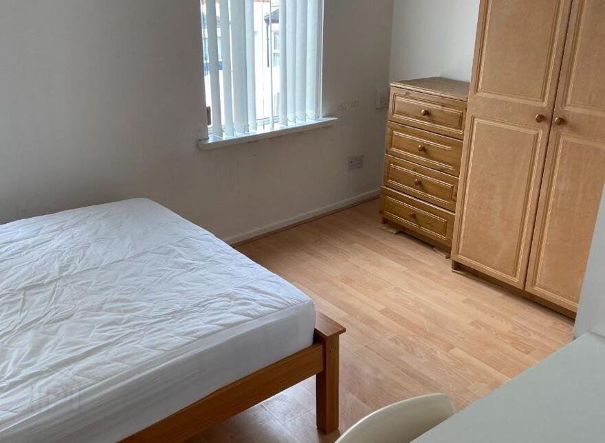 Donnybrook Street, Belfast, BT9 7DB
