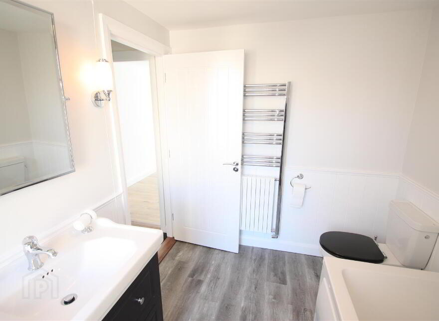 9 Belfast Road, Ballynahinch, BT24 8DZ