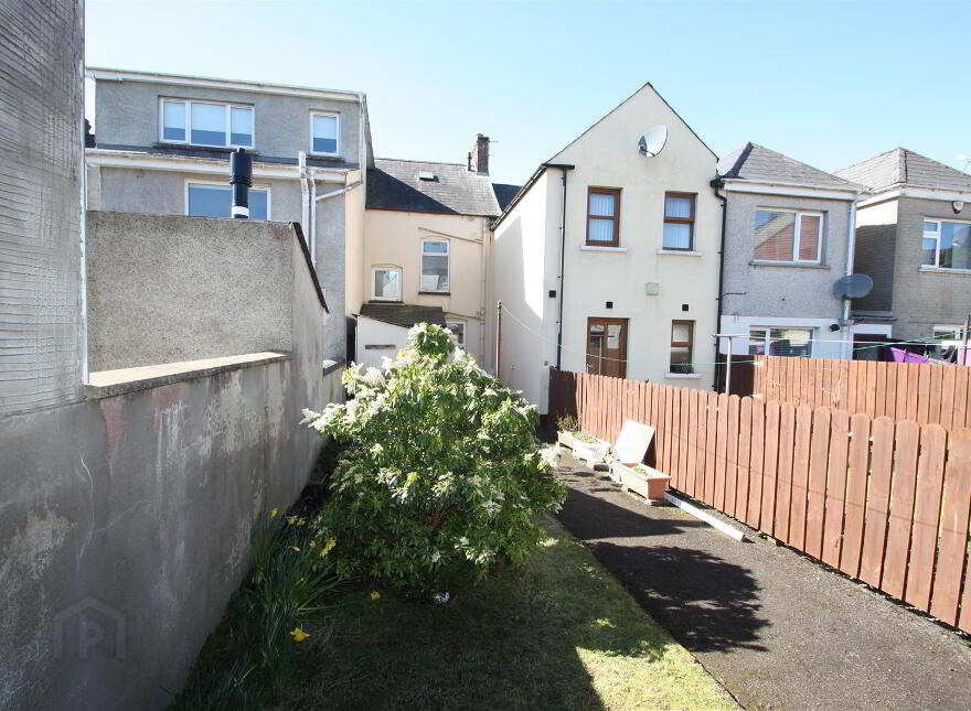 9 Belfast Road, Ballynahinch, BT24 8DZ