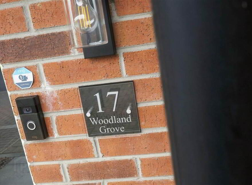 17 Woodland Grove, Ballymena, BT43 6WJ