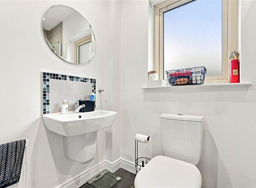 17 Woodland Grove, Ballymena, BT43 6WJ