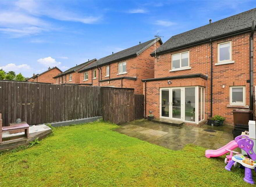 17 Woodland Grove, Ballymena, BT43 6WJ