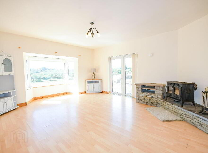 The Paddock, Enniskeane, Newcestown, P47NH39