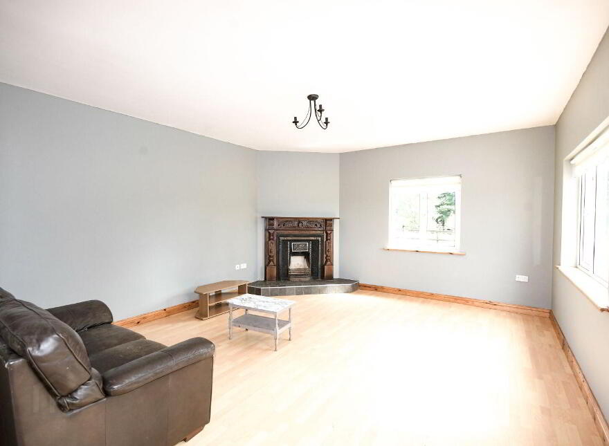 The Paddock, Enniskeane, Newcestown, P47NH39
