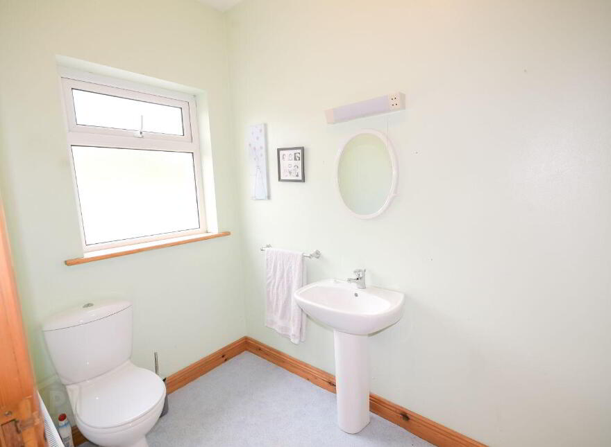 The Paddock, Enniskeane, Newcestown, P47NH39