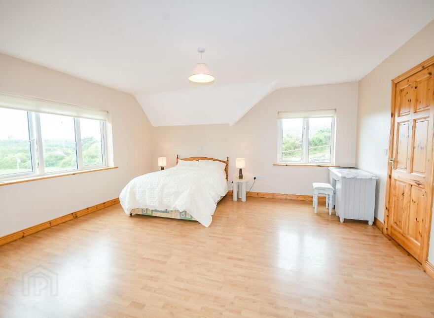 The Paddock, Enniskeane, Newcestown, P47NH39