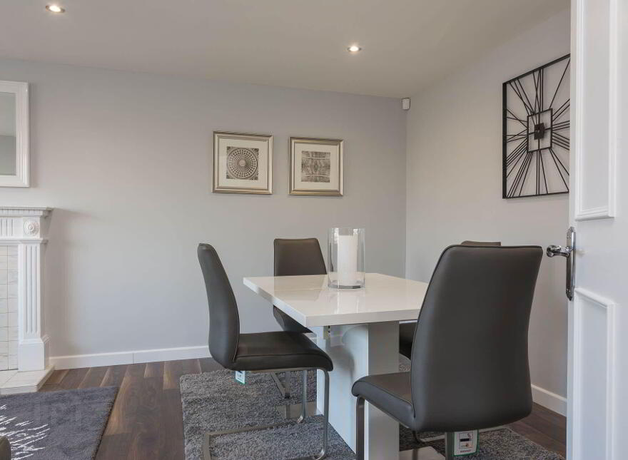 3 Deramore Court, 77 Deramore Park South, Belfast, BT9 5JY