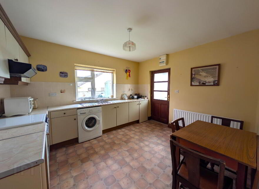 4 Larch Hill, Swinford, F12F297