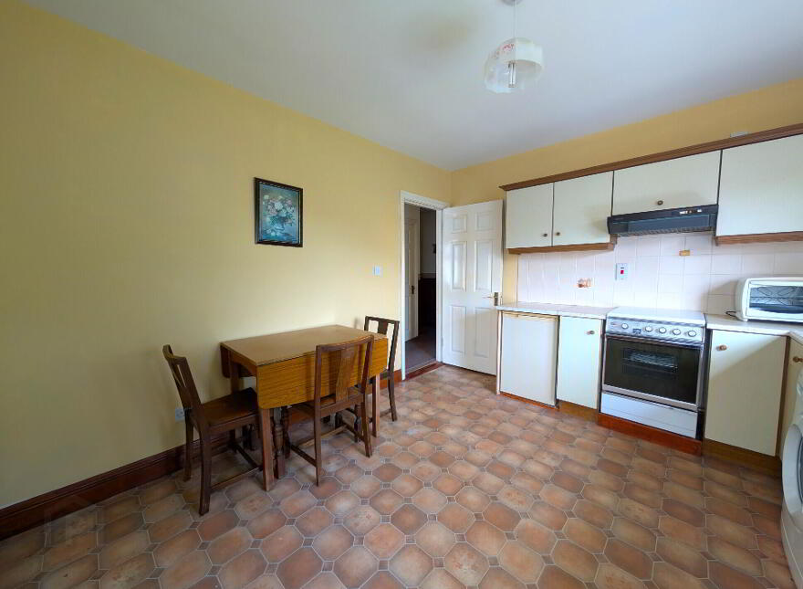 4 Larch Hill, Swinford, F12F297