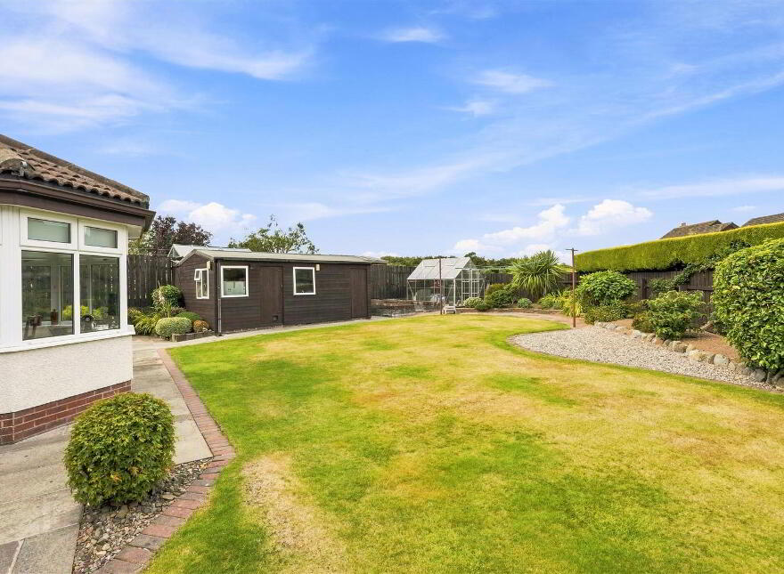 17 Gorsehill Rise, Moneyreagh, BT23 6XF