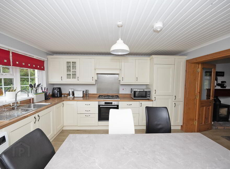 64 Lough Road, Lurgan, BT66 6JJ