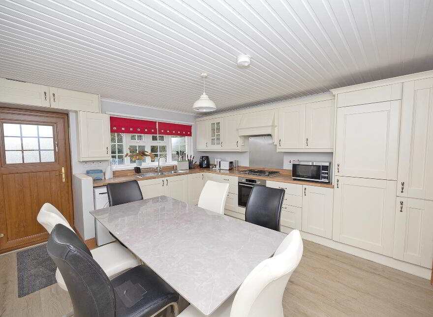 64 Lough Road, Lurgan, BT66 6JJ