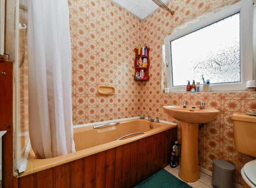 8 Stirling Road, Cregagh, Belfast, BT6 9LX