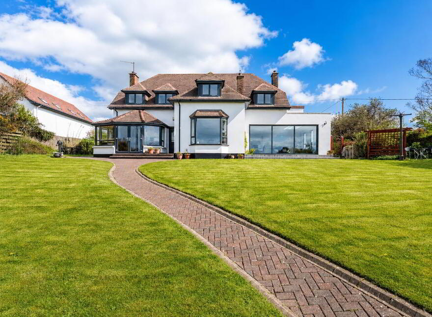 104 Portaferry Road, Newtownards, BT22 2AH