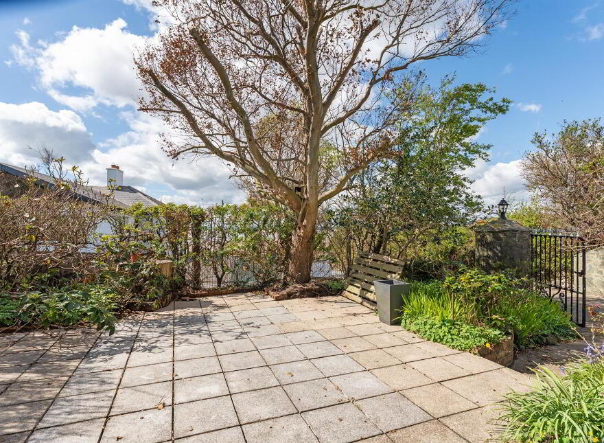 104 Portaferry Road, Newtownards, BT22 2AH