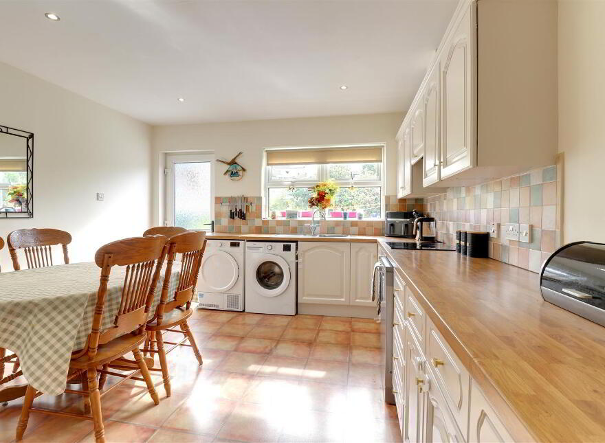 28 Joe Tomelty Drive, Portaferry, Newtownards, BT22 1RP