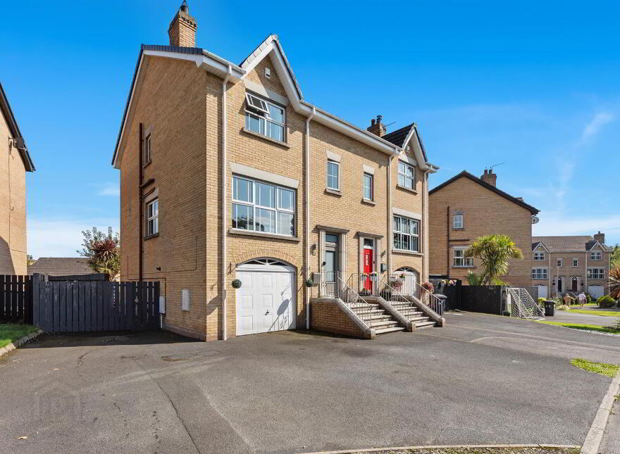 32 Ardvanagh Avenue, Conlig, Newtownards, BT23 7XE photo