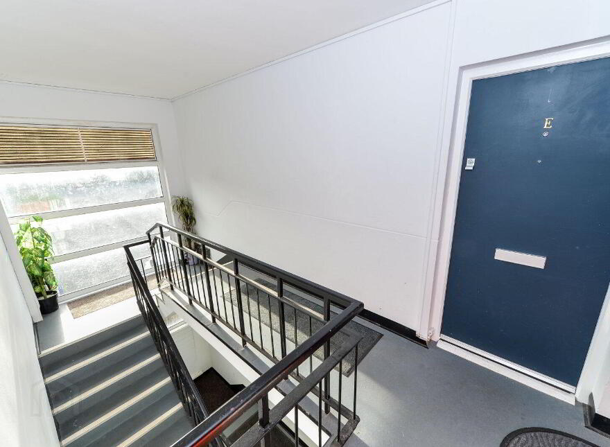 1E Greenwood Lodge, Castlecoole Walk, Belfast, BT8 7BB
