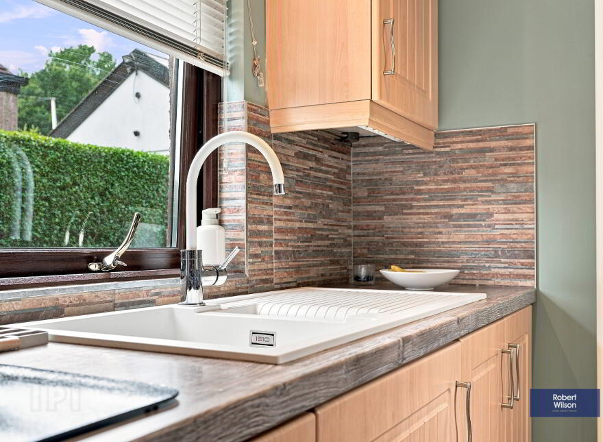 39 Gilford Road, Lurgan, BT66 7DZ