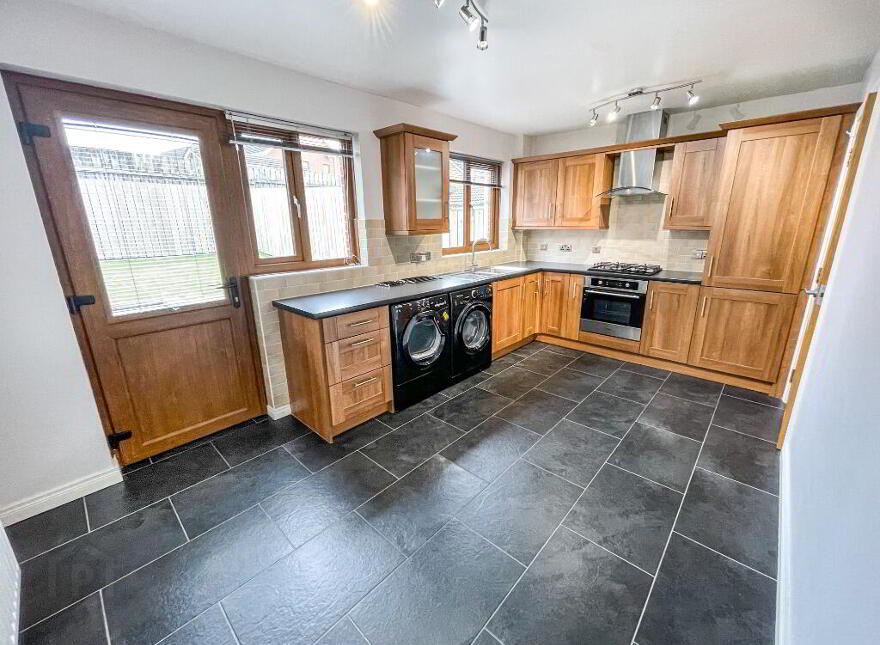 118 Glenwood Court, Lisburn, BT28 3WD