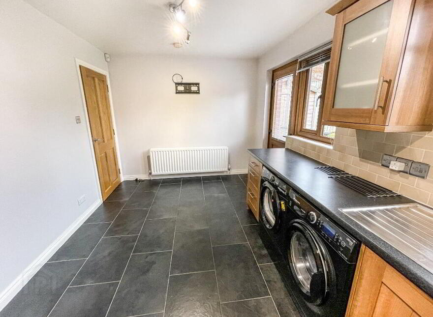 118 Glenwood Court, Lisburn, BT28 3WD
