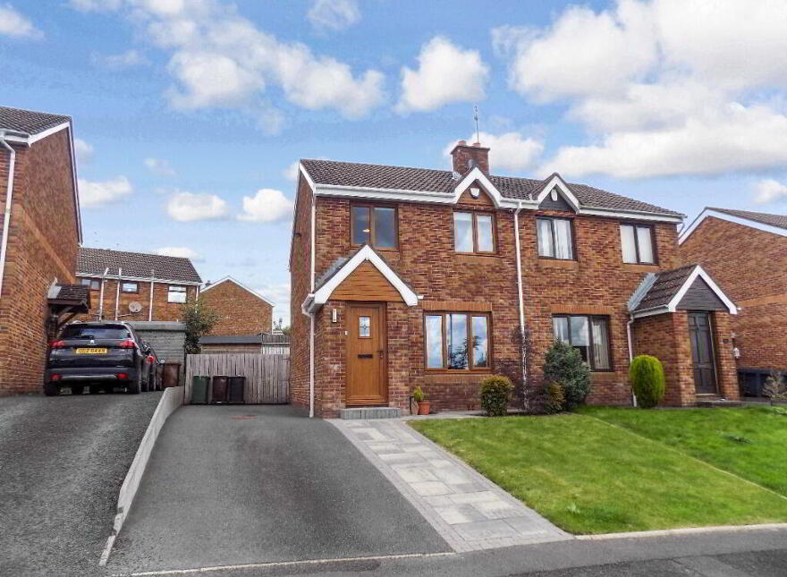 118 Glenwood Court, Lisburn, BT28 3WD
