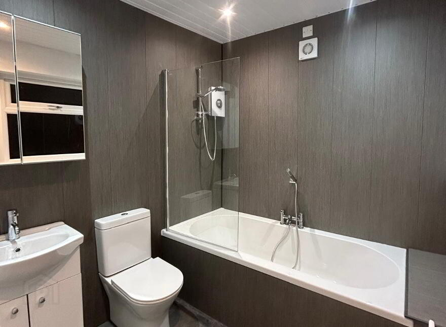 40 Benburb Street, Belfast, BT12 6JG