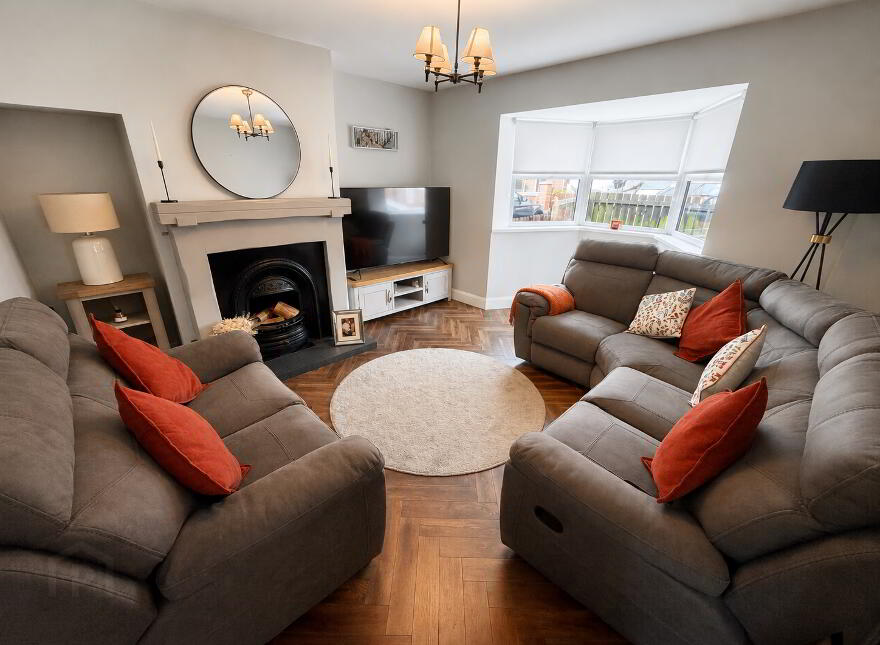 12 Malin Gardens, Creggan, L’derry, BT48 9NQ