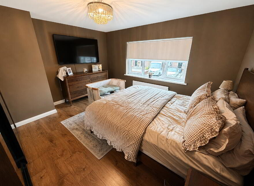 12 Malin Gardens, Creggan, L’derry, BT48 9NQ