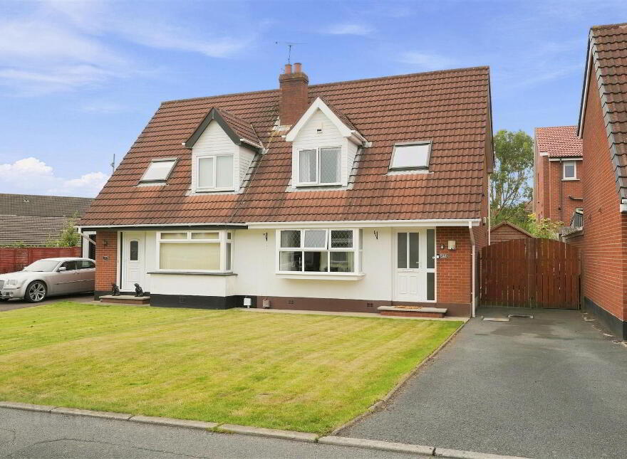 52 Alveston Park, Carryduff, Belfast, BT8 8RP photo