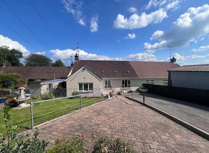 3 Cloghcor Crescent, Lisbellaw, BT94 5BQ