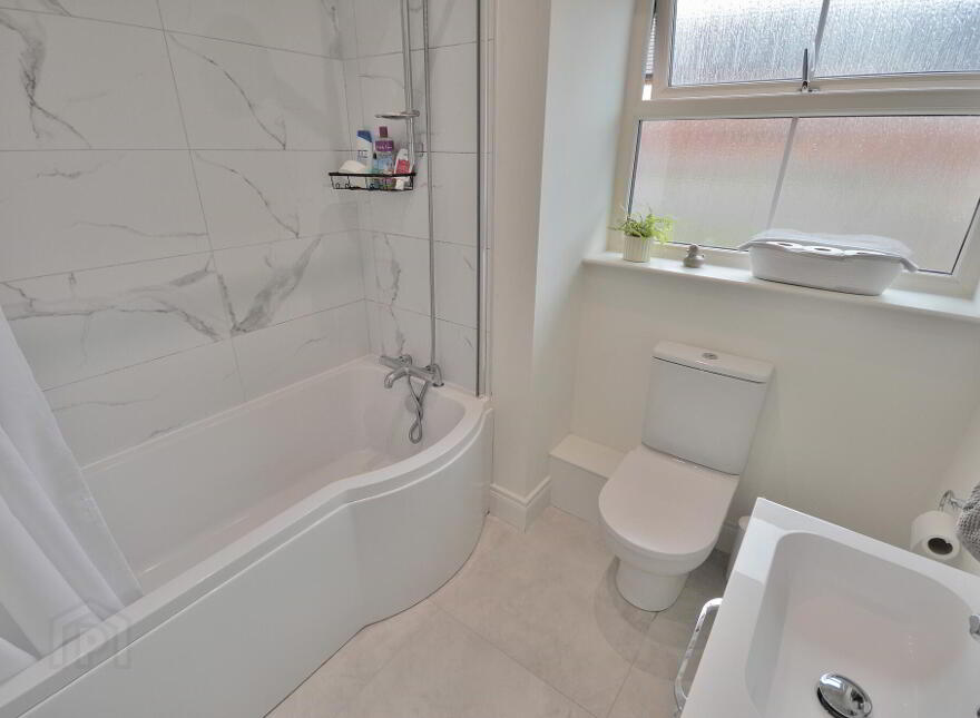 5 Helens Wood Crescent, Bangor, BT19 1FE