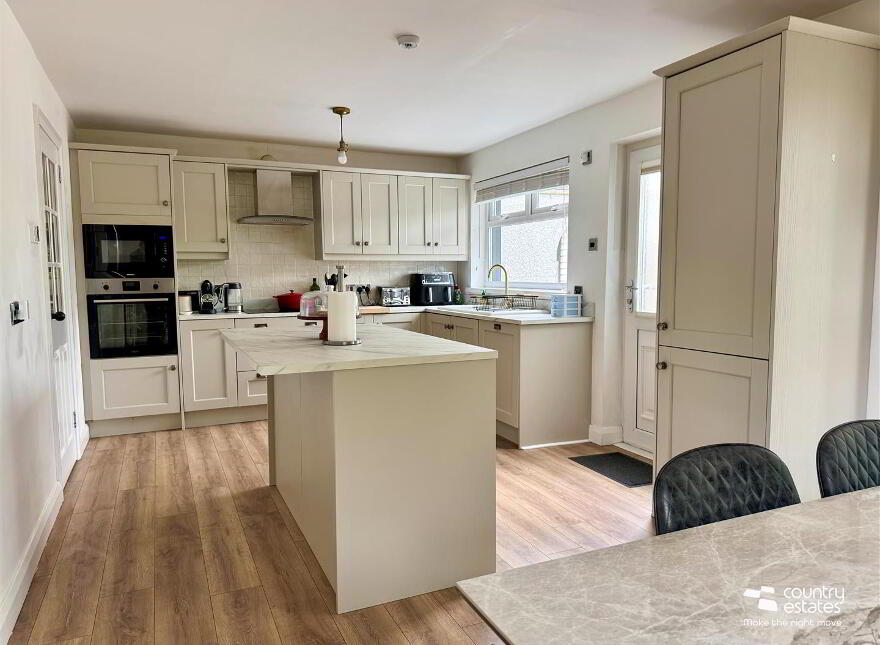 18 Castle Manor, Ballynure, Ballyclare, BT39 9GW