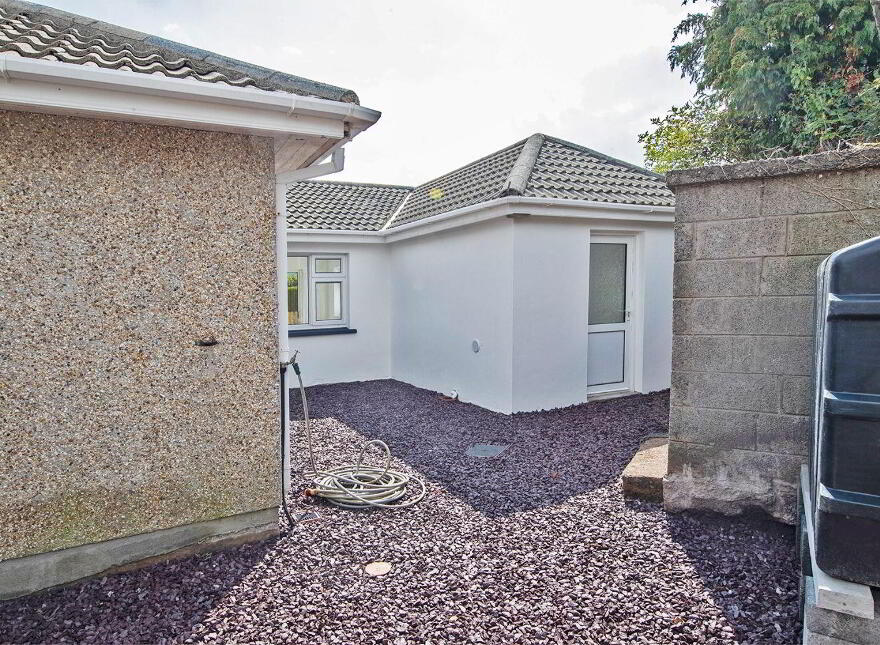 Toomard, Sarsfield Street, Abbeyside, Dungarvan, X35X624