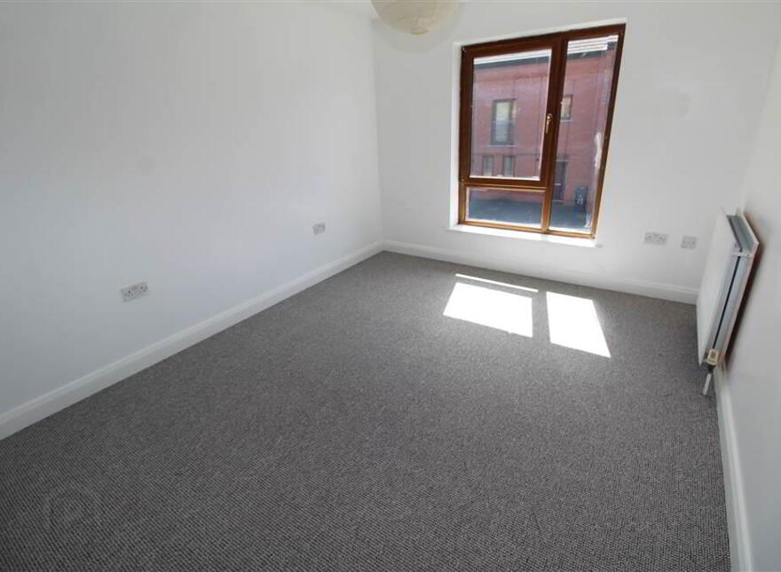 Apt 5 30, Chatsworth Street, Belfast, BT5 4QQ